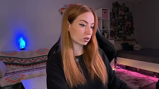 LinaWitch online show from October 15, 2025, 11:51 am