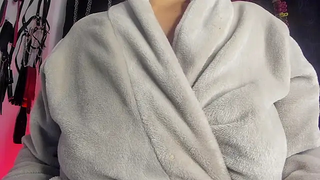 charrlotte quinn online show from February 14, 2026, 3:23 pm