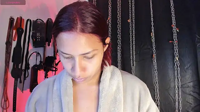 charrlotte quinn online show from July 29, 2026, 2:05 pm