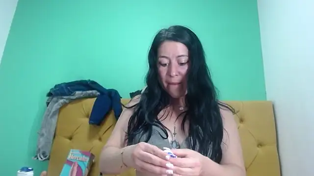 agathacorlincm101 online show from January 22, 2025, 2:15 am