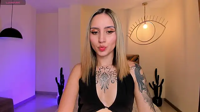 MollySundersX online show from December 16, 2025, 8:24 pm