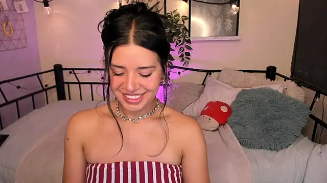 MiaaRose online show from May 5, 2026, 4:04 am