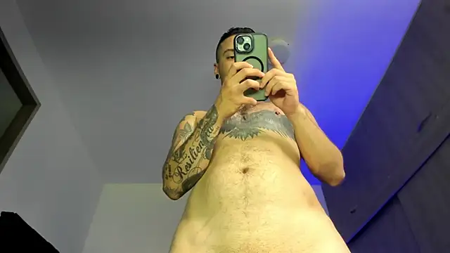 Snapshot of male_pussy chatting on November 11, 2025, 5:52 pm male pussy online show from November 11, 2025, 5:52 pm