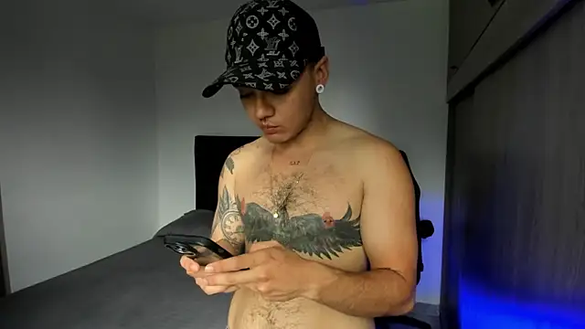 Snapshot of male_pussy chatting on April 24, 2026, 5:15 pm male pussy online show from April 24, 2026, 5:15 pm