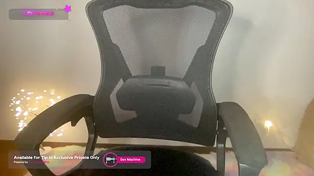 Snapshot of Tashaa chatting on March 5, 2025, 12:49 am Tashaa online show from March 5, 2025, 12:49 am