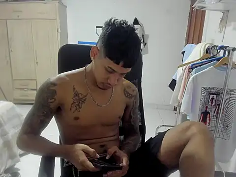 slim master12 online show from December 15, 2025, 11:10 pm