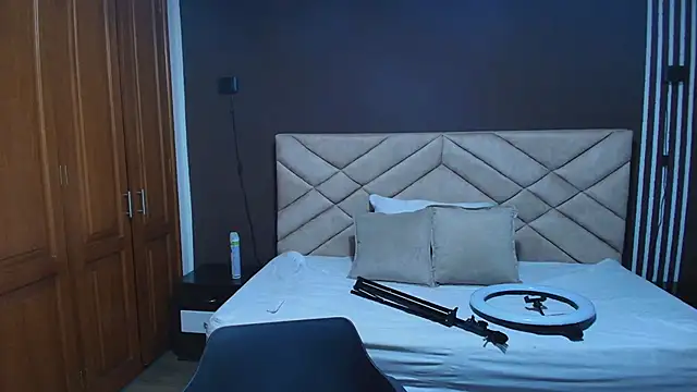 Raquel jones online show from November 15, 2025, 11:36 am