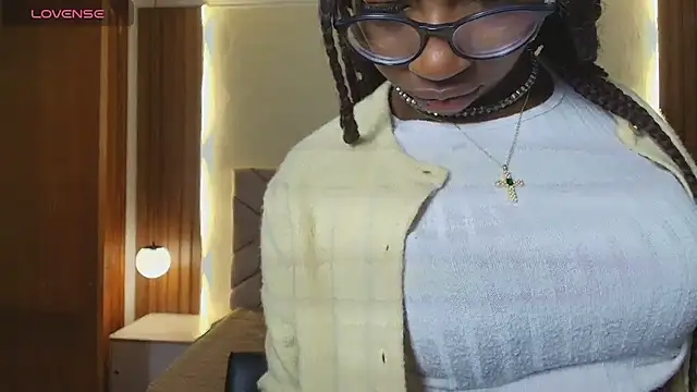 Snapshot of Raquel_jones chatting on July 15, 2026, 12:23 pm Raquel jones online show from July 15, 2026, 12:23 pm