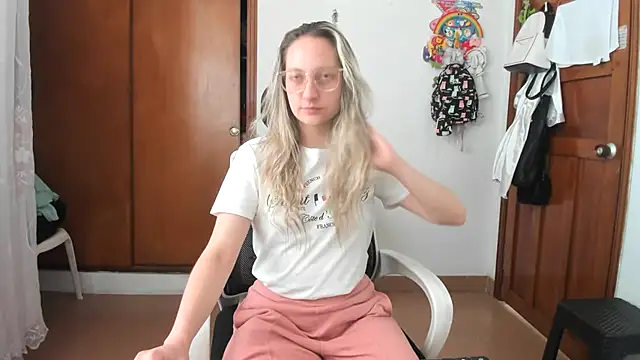 Adele johnsonn1 online show from October 9, 2025, 3:01 pm