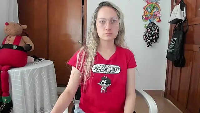 Snapshot of Adele_johnsonn1 chatting on July 8, 2026, 5:02 pm Adele johnsonn1 online show from July 8, 2026, 5:02 pm