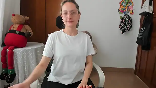 Snapshot of Adele_johnsonn1 chatting on June 16, 2026, 4:07 pm Adele johnsonn1 online show from June 16, 2026, 4:07 pm