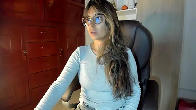 Isabellaa22 1 online show from February 22, 2026, 5:10 am