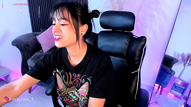 emilyruiz1 online show from December 3, 2025, 8:25 am