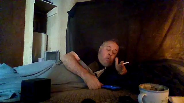 Snapshot of Nightshade7712 chatting on November 12, 2025, 5:39 pm Nightshade7712 online show from November 12, 2025, 5:39 pm