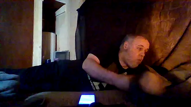 Snapshot of Nightshade7712 chatting on December 1, 2025, 10:21 pm Nightshade7712 online show from December 1, 2025, 10:21 pm