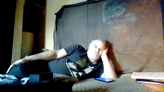 Snapshot of Nightshade7712 chatting on October 11, 2025, 6:09 pm Nightshade7712 online show from October 11, 2025, 6:09 pm