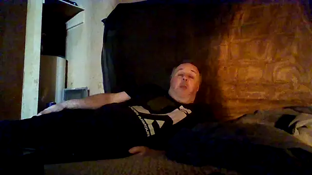 Snapshot of Nightshade7712 chatting on November 9, 2025, 5:22 am Nightshade7712 online show from November 9, 2025, 5:22 am