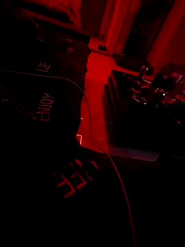 Snapshot of Vekie_007 chatting on March 1, 2026, 1:05 am Vekie 007 online show from March 1, 2026, 1:05 am