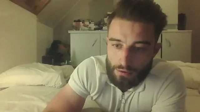 Snapshot of Vekie_007 chatting on April 26, 2026, 8:17 pm Vekie 007 online show from April 26, 2026, 8:17 pm