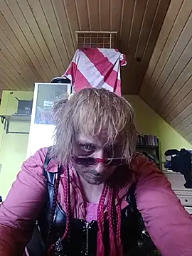 Snapshot of Family666Zombie chatting on July 18, 2026, 11:30 am Family666Zombie online show from July 18, 2026, 11:30 am