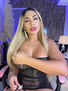 Snapshot of Celestemilan chatting on April 7, 2026, 8:10 pm Celestemilan online show from April 7, 2026, 8:10 pm