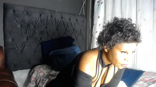 Snapshot of Nattybae09 chatting on November 4, 2025, 4:44 pm Nattybae09 online show from November 4, 2025, 4:44 pm