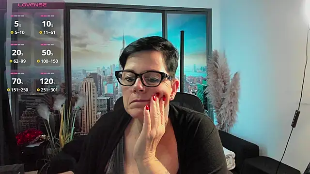 Snapshot of ninarandmann chatting on October 12, 2025, 6:20 pm ninarandmann online show from October 12, 2025, 6:20 pm