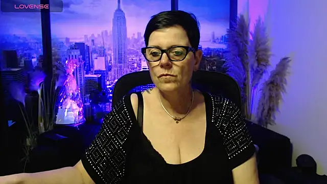 Snapshot of ninarandmann chatting on June 3, 2026, 8:13 pm ninarandmann online show from June 3, 2026, 8:13 pm