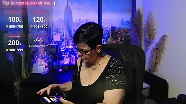 Snapshot of ninarandmann chatting on July 12, 2026, 4:19 pm ninarandmann online show from July 12, 2026, 4:19 pm