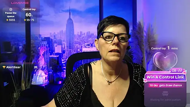 Snapshot of ninarandmann chatting on May 31, 2026, 4:24 pm ninarandmann online show from May 31, 2026, 4:24 pm