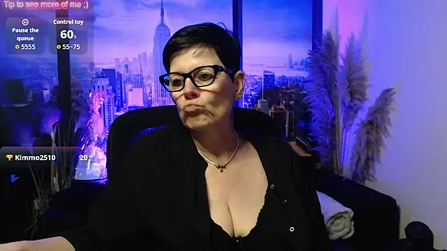 Snapshot of ninarandmann chatting on June 4, 2026, 2:55 pm ninarandmann online show from June 4, 2026, 2:55 pm