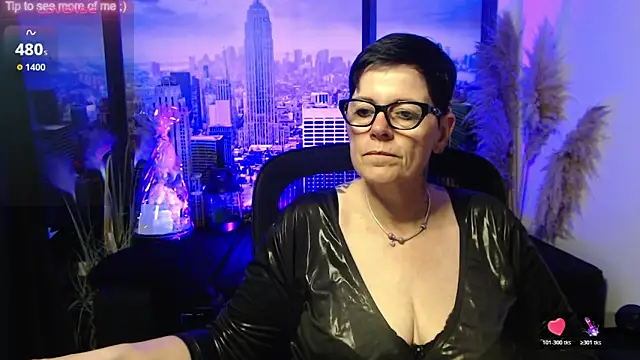Snapshot of ninarandmann chatting on June 17, 2026, 5:34 pm ninarandmann online show from June 17, 2026, 5:34 pm