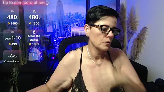 Snapshot of ninarandmann chatting on August 3, 2026, 1:28 pm ninarandmann online show from August 3, 2026, 1:28 pm