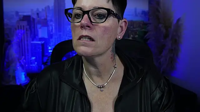 Snapshot of ninarandmann chatting on December 2, 2025, 4:30 pm ninarandmann online show from December 2, 2025, 4:30 pm