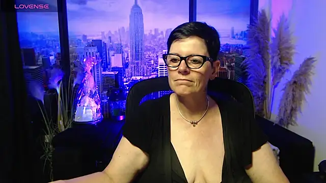 Snapshot of ninarandmann chatting on June 24, 2026, 4:05 pm ninarandmann online show from June 24, 2026, 4:05 pm