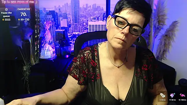 Snapshot of ninarandmann chatting on June 14, 2026, 3:57 pm ninarandmann online show from June 14, 2026, 3:57 pm