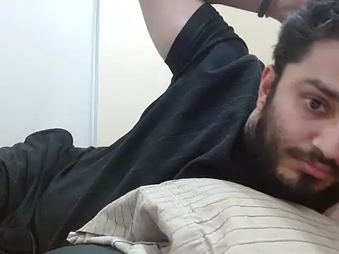 Snapshot of robintoit chatting on November 19, 2025, 10:37 am robintoit online show from November 19, 2025, 10:37 am