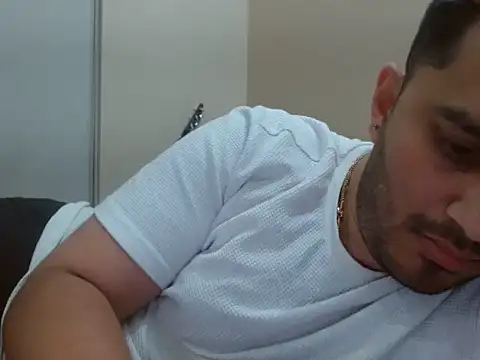 Snapshot of robintoit chatting on March 8, 2026, 7:50 pm robintoit online show from March 8, 2026, 7:50 pm