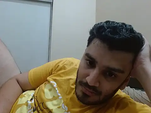 Snapshot of robintoit chatting on October 18, 2025, 6:32 pm robintoit online show from October 18, 2025, 6:32 pm