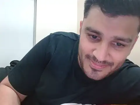 Snapshot of robintoit chatting on March 10, 2026, 5:17 pm robintoit online show from March 10, 2026, 5:17 pm