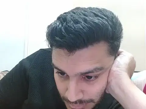 Snapshot of robintoit chatting on March 19, 2026, 6:35 am robintoit online show from March 19, 2026, 6:35 am