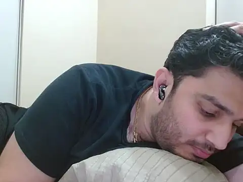 Snapshot of robintoit chatting on November 24, 2025, 4:29 pm robintoit online show from November 24, 2025, 4:29 pm