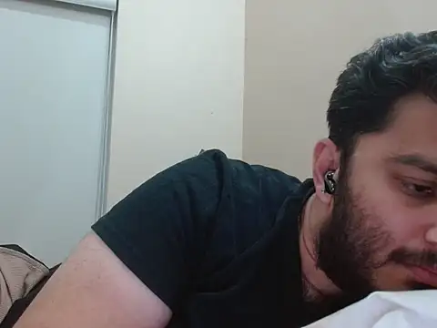 Snapshot of robintoit chatting on March 5, 2026, 11:51 am robintoit online show from March 5, 2026, 11:51 am