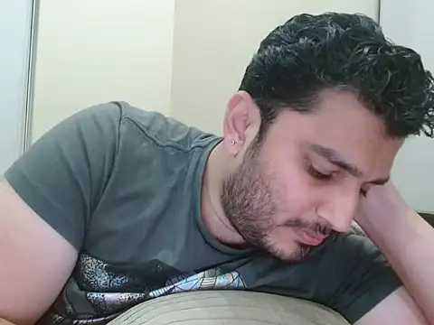 Snapshot of robintoit chatting on November 30, 2025, 4:08 pm robintoit online show from November 30, 2025, 4:08 pm