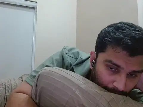 Snapshot of robintoit chatting on February 14, 2026, 8:47 am robintoit online show from February 14, 2026, 8:47 am