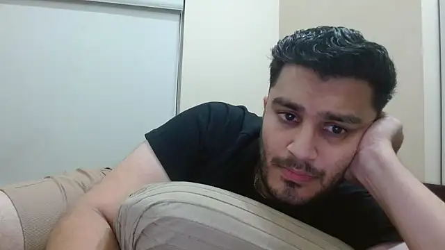 Snapshot of robintoit chatting on October 12, 2025, 2:40 pm robintoit online show from October 12, 2025, 2:40 pm