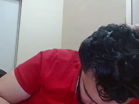 Snapshot of robintoit chatting on December 15, 2025, 3:40 pm robintoit online show from December 15, 2025, 3:40 pm