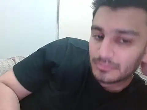 Snapshot of robintoit chatting on October 10, 2025, 3:57 pm robintoit online show from October 10, 2025, 3:57 pm