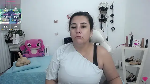 Snapshot of mom_hot__ chatting on June 19, 2026, 12:55 pm mom hot online show from June 19, 2026, 12:55 pm