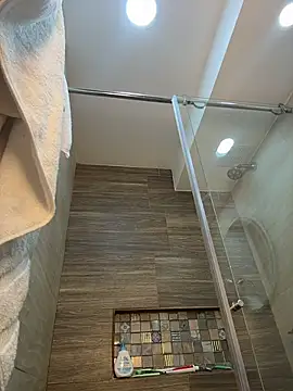 Snapshot of Bonniepark chatting on November 26, 2025, 1:11 pm Bonniepark online show from November 26, 2025, 1:11 pm